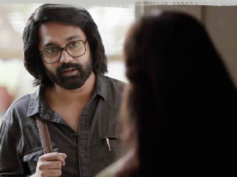 എം.ടി. വാസുദേവൻ നായരുടെ മകൾ അശ്വതി വി. നായരാണ് മനോരഥങ്ങളുടെ എട്ടാമത്തെ എപ്പിസോഡ് സംവിധാനം ചെയ്യുന്നത്. ആസിഫ് അലിയും മധുവുമാണ് വിൽപനയിലെ പ്രധാന കഥാപാത്രങ്ങളെ അവതരിപ്പിക്കുന്നത്. സുനിൽ റോയ് എന്ന പത്രപ്രവർത്തകൻ ഒരു പ്രത്യേക ഫർണിച്ചർ വാങ്ങാൻ ഒരു ഫ്ലാറ്റിൽ എത്തുമ്പോൾ മിസിസ് പരേഖ് എന്ന നിഗൂഢ സ്ത്രീയെ കണ്ടുമുട്ടുന്നു. ബിജിബാൽ ഈ വിഭാഗത്തിന് സംഗീതം പകർന്നു. ദിവാകർ മണിയാണ് ഛായാഗ്രഹണം. ദിലീപ് ദാമോദർ എഡിറ്റിംഗ് നിർവഹിച്ചു
