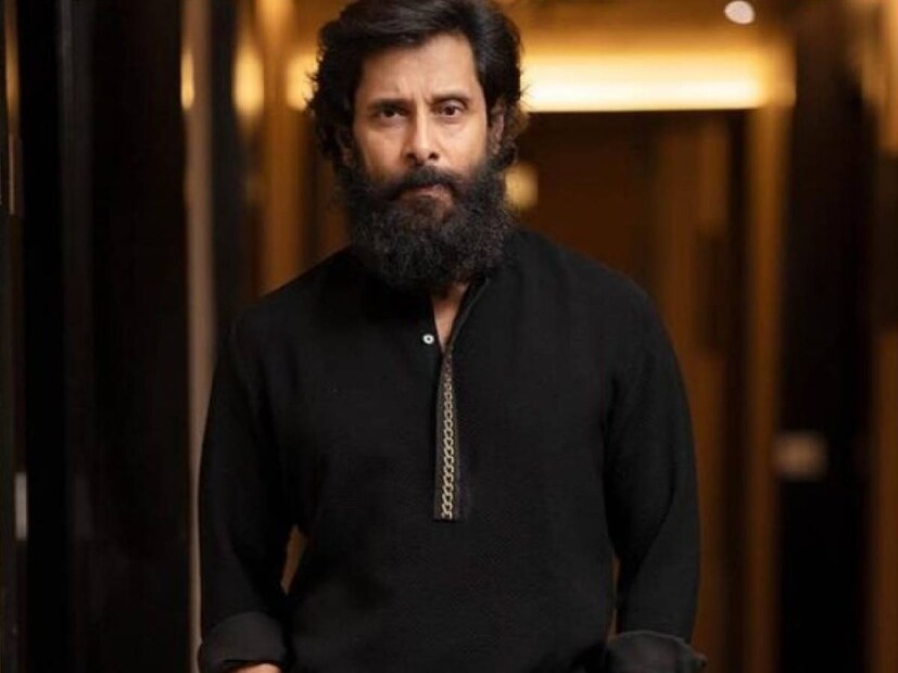  രൺവീറിനെ നായകനാക്കി ഒരുക്കാനിരുന്ന ചിത്രം നിർമ്മിക്കാനിരുന്നത് ജയന്തിലാൽ ഗദയായിരുന്നു. എന്നാൽ അന്യന്റെ പകർപ്പവകാശം തനിക്കാണെന്നായിരുന്നു ഓസ്‌കാർ രവിചന്ദ്രൻ പറഞ്ഞത്.