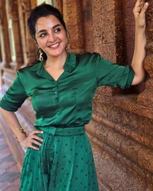 ഇത് ആദ്യാനുഭവം,വേട്ടയ്യനിൽ ഞാൻ രജിനി സാറിന്റെ ഭാര്യ';കഥാപാത്രത്തെ കുറിച്ച് മഞ്ജു വാര്യർ