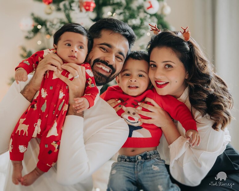 കളിച്ചു വളർന്ന നാളുകൾ മുതൽ പരസ്പരം മനസിലാക്കുന്ന സഹോദരിമാരായ പേളിയും റേച്ചലും അമ്മമാർ ആയതിനു ശേഷവും ആ സ്നേഹം നിലനിർത്തുന്നവരാണ്. ഇഴയടുപ്പമുള്ള കുടുംബങ്ങളിൽ വളർന്നവരാ ആയതിനാൽ കുടുംബ ബന്ധത്തിന് ഇവർ ഏറെ മൂല്യം കല്പിക്കുന്നുമുണ്ട് 