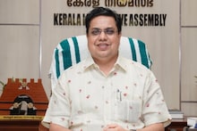 സ്പീക്കര്‍ എഎന്‍ ഷംസീറിനോട് മോശമായി പെരുമാറി; വന്ദേഭാരത് എക്‌സ്പ്രസിലെ ടിടിഇയെ ഡ്യൂട്ടിയില്‍ നിന്ന് മാറ്റി