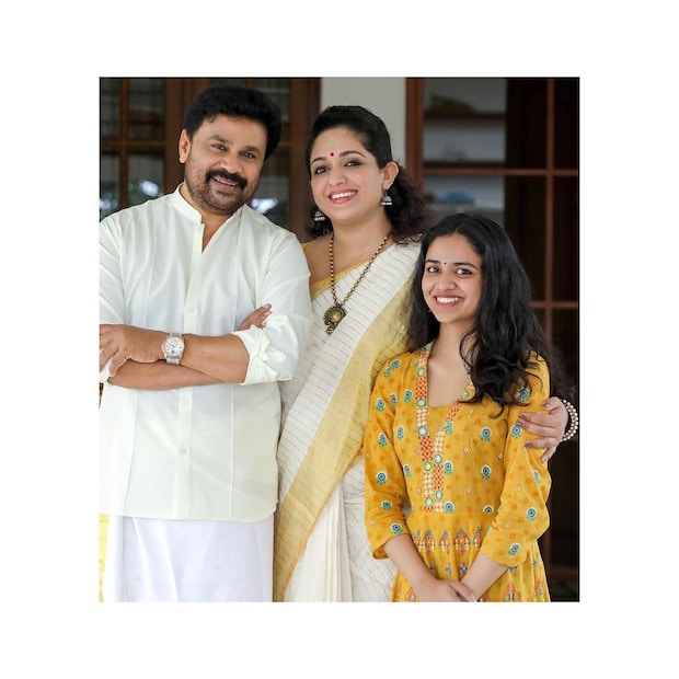  അമ്മയെക്കാളും താരത്തിന് അച്ഛനെയാണ് ഇഷ്ടം അതുകൊണ്ടല്ലേ മഞ്ജുവിനൊപ്പം പോകാതെ ദിലീപിനൊപ്പം മീനാക്ഷി നിന്നത് എന്നാണ് ആരാധകർ ചോദിക്കുന്നത്. 1998 ൽ ആണ് ദിലീപും മഞ്ജുവും വിവാഹിതരാകുന്നത്. 2014 ൽ ആണ് ഔദ്യോ​ഗികമായി ഇരുവരും വേർ പിരിഞ്ഞത്. ഇതിന് പിന്നാലെയാണ് ദിലീപ് കാവ്യ മാധവനെ വിവാഹം ചെയ്തത്.