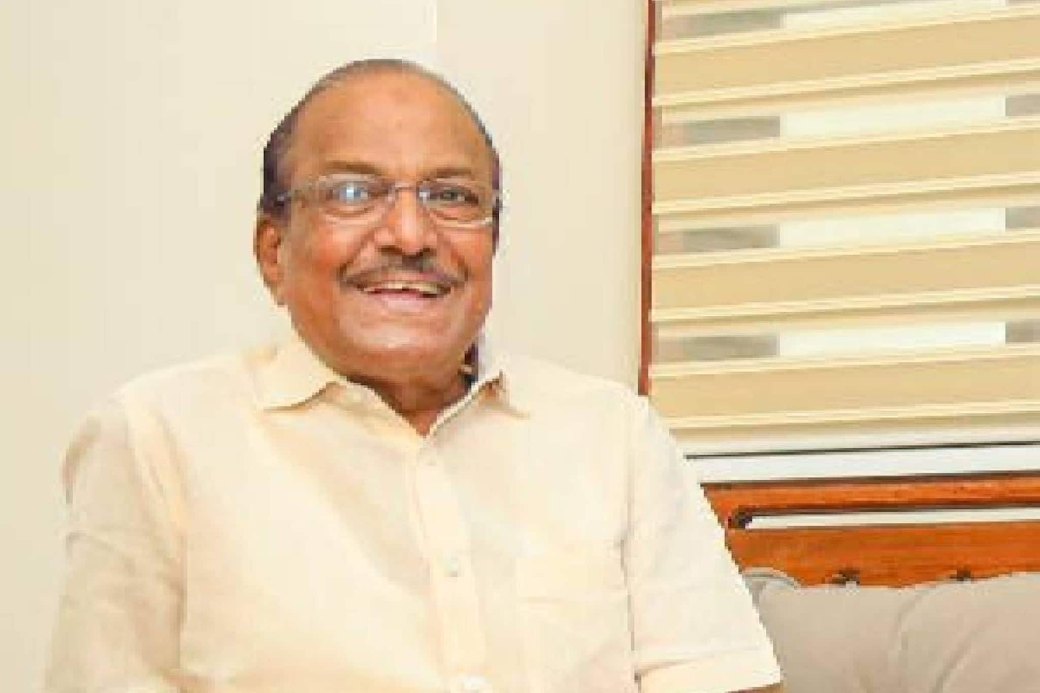 കേരളം ഒരുമിച്ച് നിന്ന് അതിജയിച്ച ദുരന്തത്തിന്റെ ഔദ്യോഗിക ചിലവ് കണക്കുകൾ അവ്യക്തമായിക്കൂടാ : പി കെ കുഞ്ഞാലിക്കുട്ടി