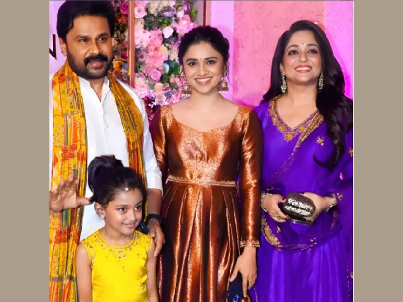  നവരാത്രി ആഘോഷത്തിലെ ചിത്രങ്ങളും വീഡിയോകളുമായിരുന്നു അടുത്തിടെ വൈറലായി മാറിയത്. യുകെജിക്കാരിയായ മാമാട്ടിയുടെ കുസൃതിയെക്കുറിച്ചും ദിലീപ് മുന്‍പ് വാചാലനായിരുന്നു. ഫോണൊന്നും അവളുടെ കണ്‍വെട്ടത്ത് വെക്കാനാവില്ല. ഹലോ, ഗൈയ്‌സ് എന്നൊക്കെ പറഞ്ഞ് വീഡിയോ എടുക്കുന്നതാണ് ആളുടെ ഇഷ്ട പരിപാടി എന്നായിരുന്നു ദിലീപ് പറഞ്ഞത്.