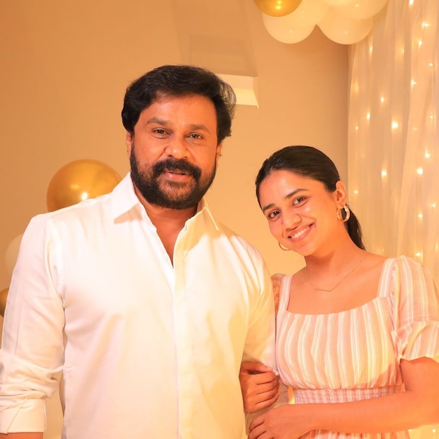  എന്നാൽ മീനാക്ഷി(Meenakshi dileep) പങ്കുവെച്ച ചിത്രത്തിന് താഴെ നിരവധി പേരാണ് കമന്റുകളുമായി എത്തുന്നത്. അച്ഛന്റെ പൊന്നുമോൾ, ജനപ്രിയ നായകൻ, ഹാൻസം ഡാഡ് ആൻഡ് സ്വീറ്റ് ഡോട്ടർ എന്നിങ്ങനെ പോകുന്നു കമന്റുകൾ.
