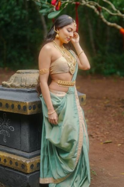  ഒരു എഐ ജനറേറ്റഡ് ദേവതയെ പോലെയുണ്ടെന്നാണ് കൂടുതൽ പേരും കമന്റ് ചെയ്തിരിക്കുന്നത്.