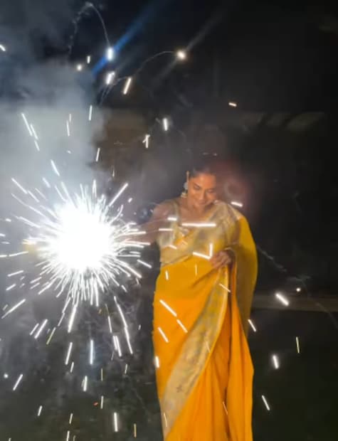  പുതിയ വീട്ടിലായിരുന്നു മൂവരുടെയും ദീപാവലി ആഘോഷം. കഴിഞ്ഞ മേയ് മാസത്തിലാണ് ഇരുവരും പുതിയ വീട്ടിലേക്ക് താമസം മാറിയത്. സ്വപ്നഭവനത്തിന്റെ ഗൃഹപ്രവേശ ചടങ്ങിൽ നിന്നുള്ള ചിത്രങ്ങൾ നടി അന്ന് പങ്കുവച്ചിരുന്നു.