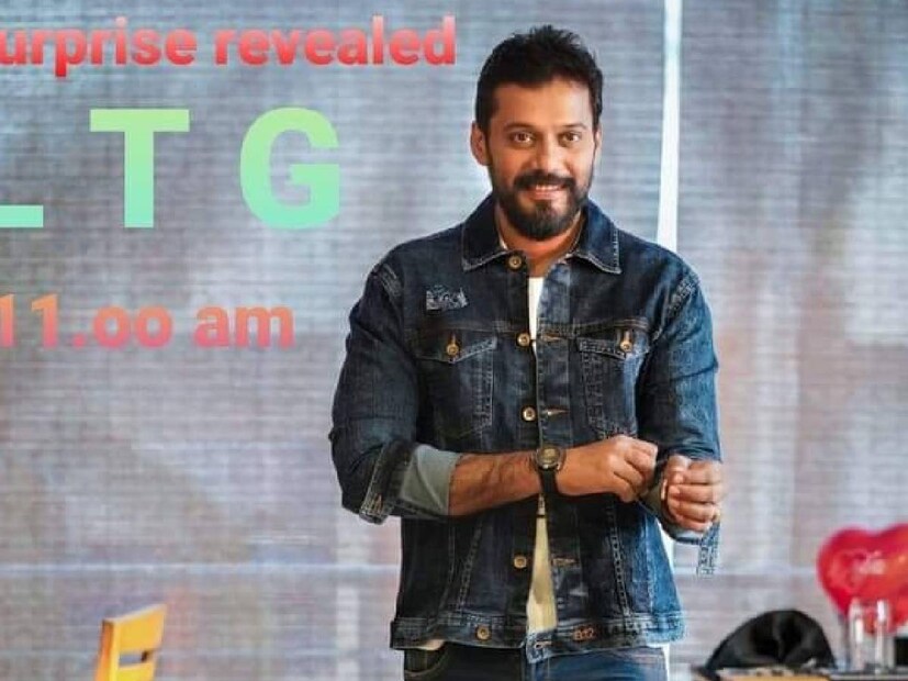 മകൾ പറഞ്ഞ കാര്യങ്ങളോട് പ്രതികരിക്കാൻ ഇല്ല എന്ന് പറഞ്ഞ് അതേ പല്ലവി ആവർത്തിച്ചുകൊണ്ട് കഴിഞ്ഞദിവസം ഒരു പുതിയ വീഡിയോ ബാല ഫേസ്ബുക്കിൽ പോസ്റ്റ് ചെയ്തു. അതിനു മുൻപ് വരെ മകളെ സ്നേഹിക്കുന്ന അച്ഛനെന്ന നിലയിൽ നിരവധിപ്പേർ ബാലക്ക് പിന്തുണ അർപ്പിക്കുമായിരുന്നു. ഇക്കുറി കാര്യങ്ങൾ നേരെ തിരിച്ചായി. അമൃത മാത്രമല്ല, ബാലയുടെ ഭാര്യയായ എലിസബത്തും ഇദ്ദേഹത്തിൽ നിന്നും അകന്നതോടുകൂടിയാണ് ആരാധകർ കൊണ്ടിളകിയത്. പുതിയ വീഡിയോയുടെ താഴെയാണ് പലരുടെയും രൂക്ഷ പ്രതികരണം (തുടർന്ന് വായിക്കുക)