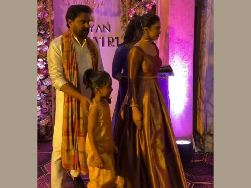 വിവാഹശേഷം കാവ്യാ മാധവൻ അഭിനയിക്കാൻ വന്നിട്ടില്ല. മകൾ പിറന്ന്, സ്കൂളിൽ പോകാൻ ആരംഭിച്ചതും, ഇപ്പോൾ കുഞ്ഞിന്റെ കാര്യങ്ങൾ നോക്കുന്ന തിരക്കിലാണ് കാവ്യ. പലപ്പോഴും ദിലീപിന്റെ ഒപ്പം പങ്കെടുക്കുന്ന പൊതുപരിപാടികളിലാണ് കാവ്യാ മാധവനെ കാണുക. കാവ്യയും മകളും ചെന്നൈയിലാണ് താമസം. മകൾ ഇവിടുത്തെ സ്കൂളിലാണ് പഠിക്കുന്നത്. നടൻ ജയറാമിന്റെയും സുരേഷ് ഗോപിയുടെയും മക്കളുടെ വിവാഹ പരിപാടികളിൽ കുടുംബം പങ്കെടുത്തിരുന്നു. 'പിന്നെയും' എന്ന സിനിമയിൽ ദിലീപിന്റെ നായികയായാണ് കാവ്യാ മാധവൻ ഏറ്റവും ഒടുവിൽ അഭിനയിച്ചത് 