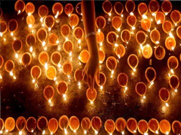 Diwali 2024|ശനിയുടെ ചലനമനുസരിച്ച് ദീപാവലിയോടെ ഈ 4 രാശിക്കാരുടെ ജീവിതത്തിൽ സർവൈശ്വര്യം