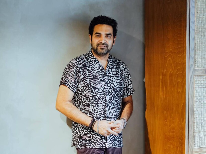സംഗീതസംവിധായകൻ ആകുന്നതിനു മുൻപേ ചില മലയാള സിനിമകളിൽ, പിന്നണി ഗായകൻ എന്ന നിലയിൽ കൂടി ഗോപി സുന്ദർ സാന്നിധ്യം അറിയിച്ചിട്ടുണ്ട്. എന്തിനേറെ പറയണം, പിൽക്കാലത്ത് ബോളിവുഡിൽ ചെന്നൈ എക്സ്പ്രസിൽ ഗോപി സുന്ദർ പാടിയ ഗാനം അവിടെയും ഇവിടെയും ഹിറ്റായി മാറി. പക്ഷേ, കഴിഞ്ഞ കുറച്ചു വർഷങ്ങളായി അദ്ദേഹം വ്യക്തി ജീവിതത്തിന്റെ പേരിലാണ് വാർത്തകളിൽ കൂടുതലായും നിറയുന്നത്. ഒരു ലിവിങ് ടുഗെദർ ബന്ധത്തിന്റെ പരസ്യപ്രഖ്യാപനവും, അതിന്റെ അവസാനവും, പിന്നെയും തുടർന്ന പ്രണയങ്ങളും ഗോപിയെ വിവാദനായകനാക്കി മാറ്റി (തുടർന്ന് വായിക്കുക)