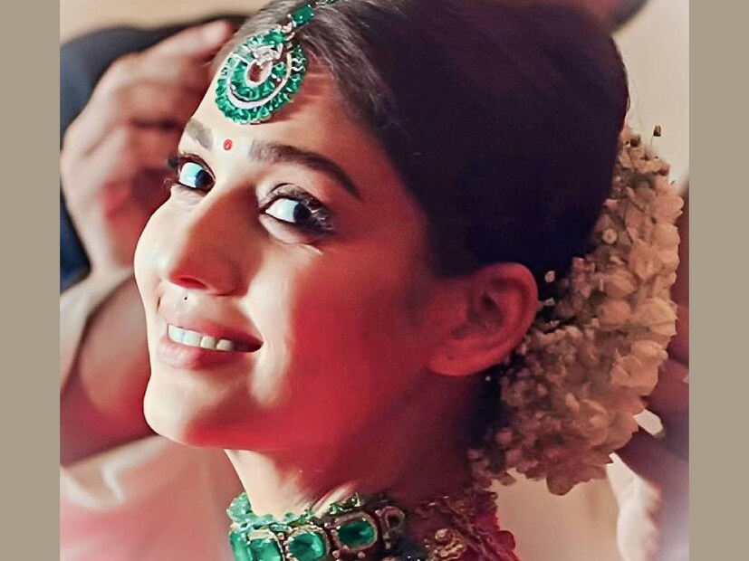 നയൻ‌താര രണ്ടു തമിഴ് ചിത്രങ്ങളുടെ റിലീസിനായി കാത്തിരിക്കുകയാണ്. ടെസ്റ്റ്, 'മണ്ണങ്കട്ടി സിൻസ് 1960' തുടങ്ങിയ ചിത്രങ്ങൾ ഉടനെ പുറത്തിറങ്ങും എന്നാണ് പ്രതീക്ഷ. കവിന്റെ ഒപ്പം ഇനിയും പേരിടാത്ത ഒരു സിനിമ കൂടിയുണ്ട്. നിവിൻ പോളി നായകനായ ഡിയർ സ്റ്റുഡന്റസ് ആണ് മറ്റൊരു സിനിമ. ഗോൾഡിന് ശേഷം നയൻ‌താര മലയാളത്തിലേക്ക് മടങ്ങിവരുന്ന സിനിമയാണിത്. 'ലവ് ഇൻഷുറൻസ് കമ്പനി' എന്ന സിനിമയുടെ ചിത്രീകരണത്തിലാണ് നയൻ‌താരയുടെ ഭർത്താവ് വിഗ്നേഷ് ശിവൻ ഇപ്പോൾ. പ്രദീപ് രംഗനാഥൻ, കൃതി ഷെട്ടി, എസ്.ജെ. സൂര്യ എന്നിവരാണ് സിനിമയിൽ പ്രധാനവേഷങ്ങൾ അവതരിപ്പിക്കുക