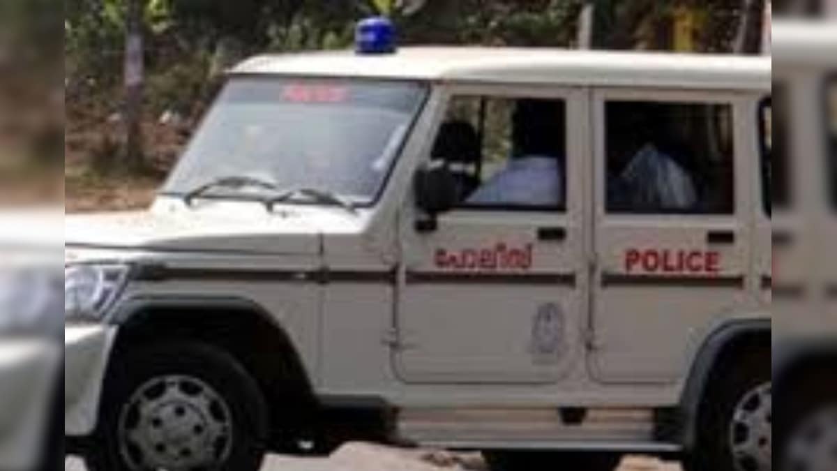कोल्लम में साढ़े तीन साल की बच्ची से छेड़छाड़ के मामले में पुलिस ने 20 साल के एक युवक को गिरफ्तार किया है
