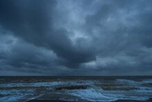 Kerala Weather Update | കള്ളക്കടലും ഉയർന്ന തിരമാലയും; കേരളത്തിലെ എല്ലാ തീരദേശ ജില്ലകളിലും റെ‍ഡ് അലേർട്ട്