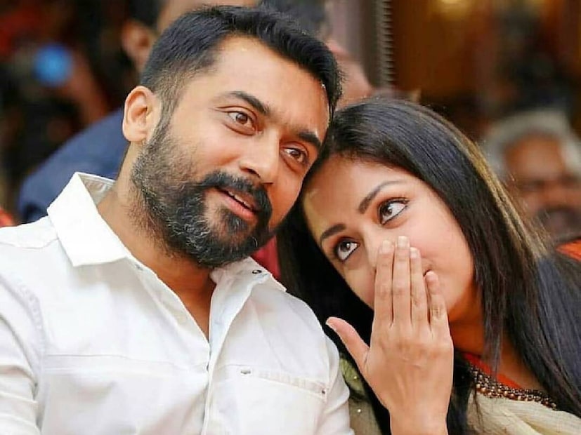 എല്ലാ സൗകര്യങ്ങളും തനിക്കു മാത്രം കിട്ടിയാൽ പോരാ അത് ജ്യോതികയ്ക്കും കിട്ടണം. കുട്ടികൾക്ക് സ്കൂൾ സൗകര്യവും കൂടുതൽ അവസരങ്ങളും മുംബൈയിൽ ആണ് ഉളളത്. ഒരു മാസത്തിൽ ഇരുപത് ദിവസം ജോലി ചെയ്യുകയും ബാക്കി പത്തു ദിവസം ഫോൺ കോൾ പോലും എടുക്കാതെ മുംബൈയിൽ മക്കളോടൊപ്പം സമയം ചെലവഴിക്കുന്നതിൽ സന്തോഷം കണ്ടെത്തുകയാണെന്നും സൂര്യ പറയുന്നു.