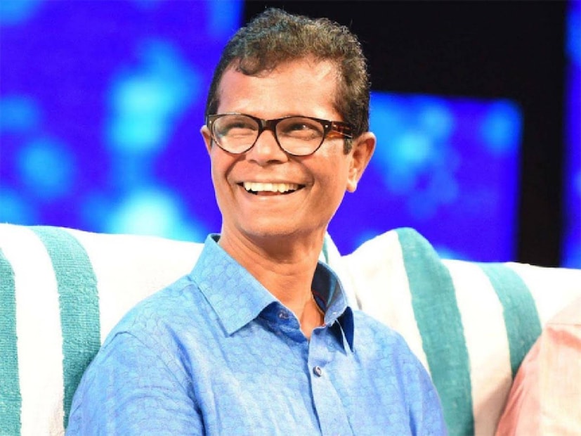  തിരുവനന്തപുരം അട്ടക്കുളങ്ങര സെൻട്രൽ സ്കൂളിൽ തുല്യതാപരീക്ഷ എഴുതിയ ചലച്ചിത്രതാരം ശ്രീ.ഇന്ദ്രൻസ് വിജയിച്ചു എന്നാണ് വി ശിവൻകുട്ടി സാമൂഹ്യ മാധ്യമത്തില്‍ വ്യക്തമാക്കിയത്. ശ്രീ.ഇന്ദ്രൻസിനും ഒപ്പം വിജയിച്ച 1483 പേർക്കും അഭിനന്ദനങ്ങൾ എന്നും മന്ത്രി എഴുതി.