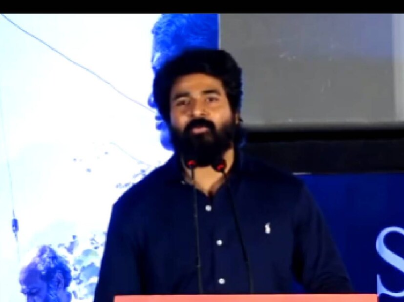  നയൻതാരയുടെ പോസ്റ്റ് വൈറലായതിന് പിന്നാലെയാണ് ശിവകാർത്തികേയന്റെ വീഡിയോയും പ്രചരിക്കാൻ തുടങ്ങിയത്. ഒടുവിൽ പുറത്തിറങ്ങിയ അമരനാണ് താരത്തിന്റെ ഏറ്റവും പുതിയ ചിത്രം . 280 കോടിയലധികം കളക്ഷൻ നേടിക്കൊണ്ട് ചിത്രം ഇപ്പോൾ തീയേറ്ററുകളിൽ വിജയകരമായി പ്രദർശനം തുടരുകയാണ്.