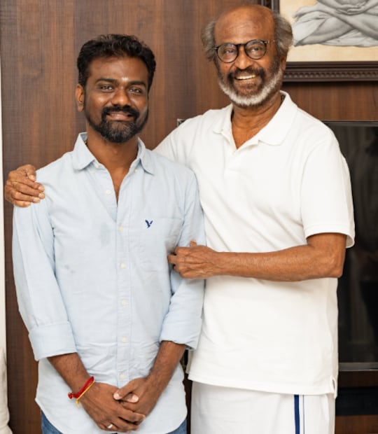  മുകുന്ദൻ എന്ന കഥാപാത്രത്തെ അദ്ദേഹം നന്നായി അവതരിപ്പിച്ചിട്ടുണ്ട്. സായ് പല്ലവിയും നന്നായി അഭിനയിച്ചു. സിനിമകണ്ടു കഴിഞ്ഞപ്പോൾ‌ എൻെ കണ്ണുനീർ നിന്ത്രിക്കാൻ കഴിഞ്ഞില്ല. 'അമരൻ' എനിക്ക് അത്രത്തോളം അടുപ്പം തോന്നിയ ഒരു സിനിമയാണ്. കാരണം, എൻ്റെ രണ്ടാമത്തെ സഹോദരൻ 14 വർഷം പട്ടാളത്തിലായിരുന്നു. ചൈനയുദ്ധകാലത്ത് അദ്ദേഹം സൈന്യത്തിനൊപ്പം ഉണ്ടായിരുന്നു. എല്ലാവരും ഈ സിനിമ കാണണം. പട്ടാളക്കാർ എത്രമാത്രം കഷ്ടപ്പെടുന്നുവെന്ന് നമുക്കറിയാം. ഇത്തരമൊരു സിനിമ ചെയ്തതിന് സിനിമാ ടീമിന് എൻ്റെ ആത്മാർത്ഥമായ അഭിനന്ദനം. നമ്മളെല്ലാം ഇന്ത്യക്കാരനാണെന്ന ചിന്ത ഉണ്ടാകുമെന്നും അദ്ദേഹം കൂട്ടിച്ചേർത്തു.