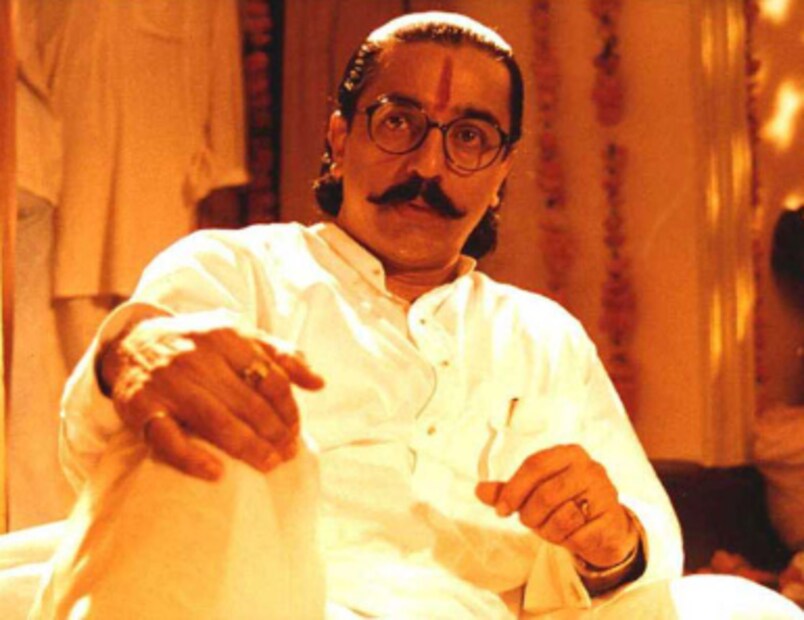  ഹേ റാം (2000)- ഇന്ത്യയുടെ വിഭജന കാലത്തെ ആസ്പദമാക്കിയുള്ള ചിത്രമാണ് ഹേ റാം. ​ഗാന്ധി വധവുമായി ബന്ധപ്പെട്ടിട്ടുള്ളതാണ് ചിത്രം. കമൽഹാസൻ ചിത്രത്തിൽ അഭിനയിക്കുക മാത്രമല്ല, സംവിധാനം, നിർമ്മാണം, രചന എന്നിവയും നിർവ്വഹിച്ചു. പ്രതികാരം, വർഗീയ അക്രമം എന്നിവ ഉൾപ്പെടുത്തിയ ചിത്രത്തിൽ സകലകലാവല്ലഭനായാണ് കമലഹാസൻ തിളങ്ങിയത്.