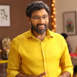 Sathyaraj | 'അമ്മ 4 വർഷമായി കോമയിൽ, ഭക്ഷണം നൽകുന്നത് PEG ട്യൂബ് വഴി'; സത്യരാജിന്റെ മകൾ ദിവ്യ Sathyaraj | 'അമ്മ 4 വർഷമായി കോമയിൽ, ഭക്ഷണം നൽകുന്നത് PEG ട്യൂബ് വഴി'; സത്യരാജിന്റെ മകൾ ദിവ്യ