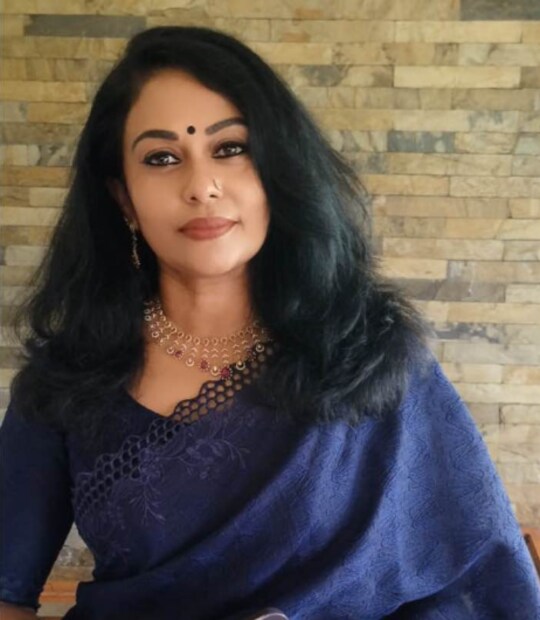  'ഏറ്റവും പ്രിയപ്പെട്ട മേഘനാദൻ വിടപറഞ്ഞിരിക്കുന്നു എന്ന അവിശ്വസനീയമായ വാർത്ത കേട്ടാണ് ഉറക്കമുണർന്നത്. വിശ്വസിക്കാൻ പറ്റുന്നില്ല, ഇന്നലെ ലൊക്കേഷനിൽ നിന്നും വരുമ്പോൾ വണ്ടി ഓടിച്ച ബീഫ്‌ളിനുമായി മേഘൻറെ കാര്യം സംസാരിച്ചിരുന്നു ..മേഘൻറെ കൂടെ വർക്ക് ചെയ്തകാര്യവും മറ്റും ..അത്രക്കും പാവം ആയിരുന്നു ..നടന്റേതായ ഒരു ബഹളവും ഇല്ലാത്ത പാവം മനുഷ്യൻ ..സംസാരിക്കുന്നതുപോലും അത്രക്കും സോഫ്റ്റാണ് ..എന്തുകൊണ്ടാണ് അങ്ങനെ ഒരു സംസാരം കയറിവന്നതെന്നു എനിക്കറിയില്ല'- സീമ കുറിച്ചു. (തുടർന്ന് വായിക്കുക)