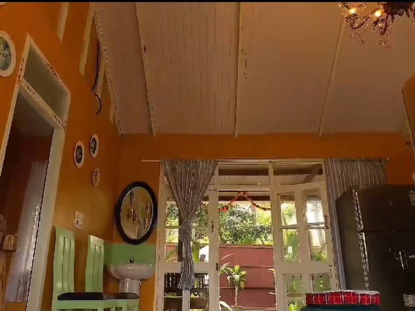 ബാല ഇനിയും കേരളത്തിൽ തങ്ങുമോ, അതോ തമിഴ്നാട്ടിലേക്ക് പൂർണമായും ചേക്കേറുമോ എന്നതിൽ കൂടുതൽ വ്യക്തത ആവശ്യമാണ്. പിതാവിന്റെ മരണശേഷം തനിക്ക് ആകെ 250 കോടിയുടെ സ്വത്തുക്കൾ വന്നുചേർന്നതായും, ഒരു കുഞ്ഞ് തനിക്ക് ഉണ്ടാകുമെന്നും ബാല മാധ്യമങ്ങളോടായി പറഞ്ഞിട്ടുണ്ട്. ദീപാവലിക്ക് കോകിലയെയും കൂട്ടി ബാല ചെന്നൈയിൽ താമസമാക്കിയ അമ്മയുടെ അടുത്തേക്ക് പോയിരുന്നു