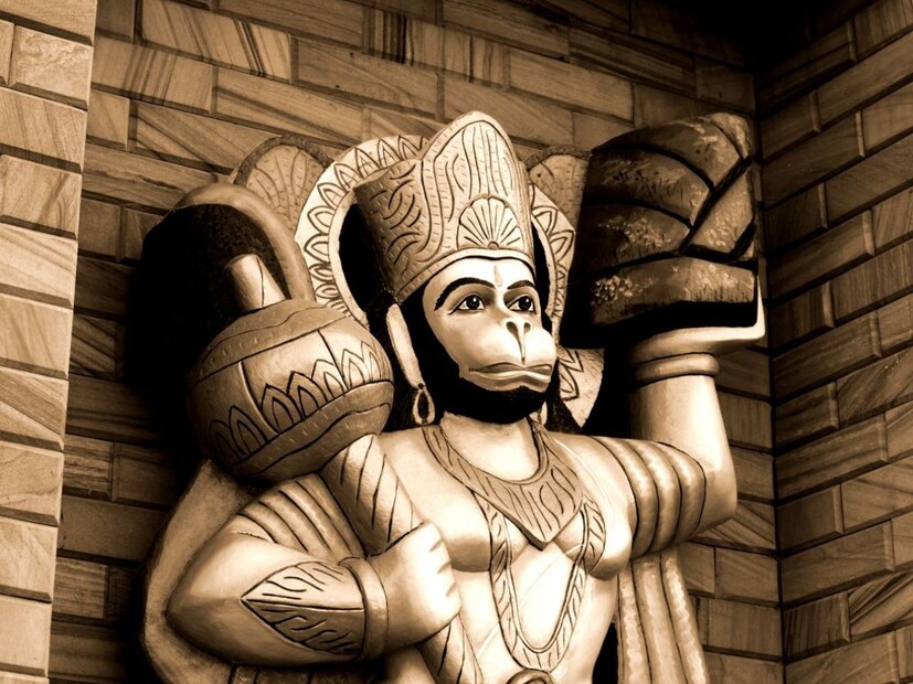  ചൊവ്വാഴ്ചകളിൽ ഹനുമാൻ ചാലിസ പാരായണം ചെയ്യുന്നതിനു പുറമേ, ഈ ദിവസം ലക്ഷ്മി സ്തോത്രം ജപിക്കുന്നത് കടം വേഗത്തിൽ വീട്ടാൻ സഹായിക്കുന്നു. ലക്ഷ്മി മാതാവിൻ്റെ പുണ്യാനുഗ്രഹം നേടാനും ഇത് സഹായിക്കുന്നു.(ശ്രദ്ധിക്കുക: ഇവിടെ നൽകിയിരിക്കുന്ന വിവരങ്ങൾ പൊതുവായ വിശ്വാസങ്ങളേയും ആചാരങ്ങളേയും അടിസ്ഥാനപ്പെടുത്തിയിട്ടുള്ളതാണ്. ന്യൂസ് 18 ഇവ സ്ഥിരീകരിക്കുന്നില്ല)