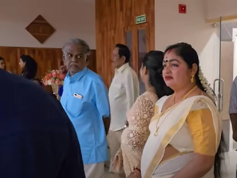 അനിൽ- കല്പന വിവാഹമോചന വാർത്ത കേസ് എറണാകുളം കുടുംബകോടതിയിൽ എത്തിയ വേളയിൽ തന്നെ പ്രചരിച്ചിരുന്നു. അന്നെല്ലാം കല്പന അക്കാര്യം സ്ഥിരീകരിച്ചിരുന്നില്ല. ഇവരുടെ മകൾ ശ്രീമയി ഇളയമ്മ ഉർവശിയോടൊപ്പം ഒരു സിനിമയിൽ അഭിനയിച്ചിരുന്നു. ഈ ചിത്രം ഇനിയും റിലീസ് ചെയ്തിട്ടില്ല 