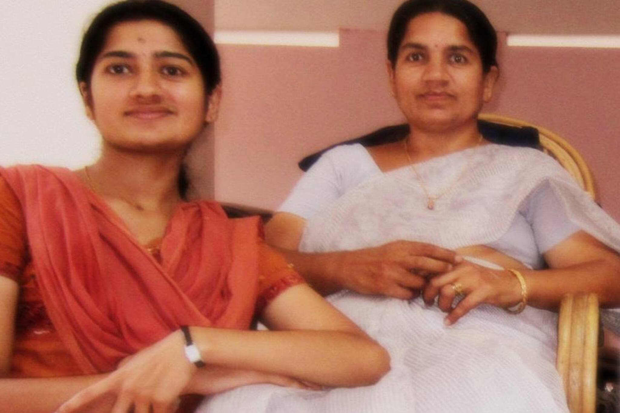 ആ സ്ത്രീ അമ്മ തന്നെ