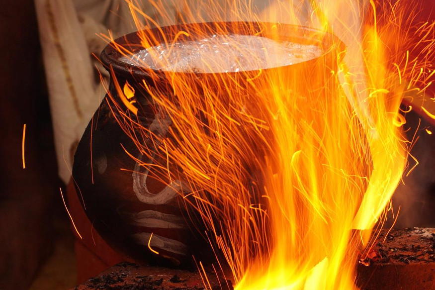 അടുപ്പുകൂട്ടി അനന്തപുരി; ആറ്റുകാൽ പൊങ്കാലയ്ക്ക് അരങ്ങൊരുങ്ങി