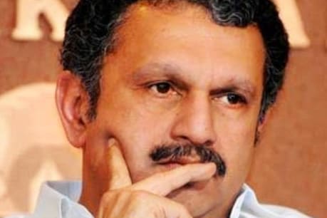 'MLAമാരെ മത്സരിപ്പിക്കുന്നത് ഗതികേട്'; ഇനി മുരളീധരൻ ഈ വാക്കുകൾ വിഴുങ്ങുമോ? 'MLAമാരെ മത്സരിപ്പിക്കുന്നത് ഗതികേട്'; ഇനി മുരളീധരൻ ഈ വാക്കുകൾ വിഴുങ്ങുമോ?