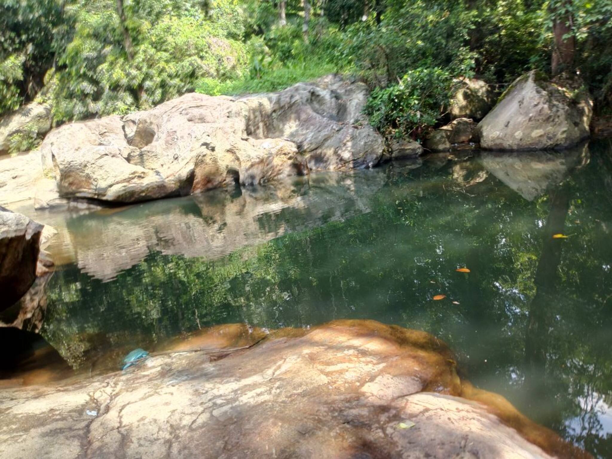 ക്ലാസില്ലാത്തതിനാൽ മീൻ പിടിക്കാൻ പോയ രണ്ട് പ്ലസ്ടു വിദ്യാർത്ഥികൾ ഒഴുക്കിൽപ്പെട്ട് മരിച്ചു