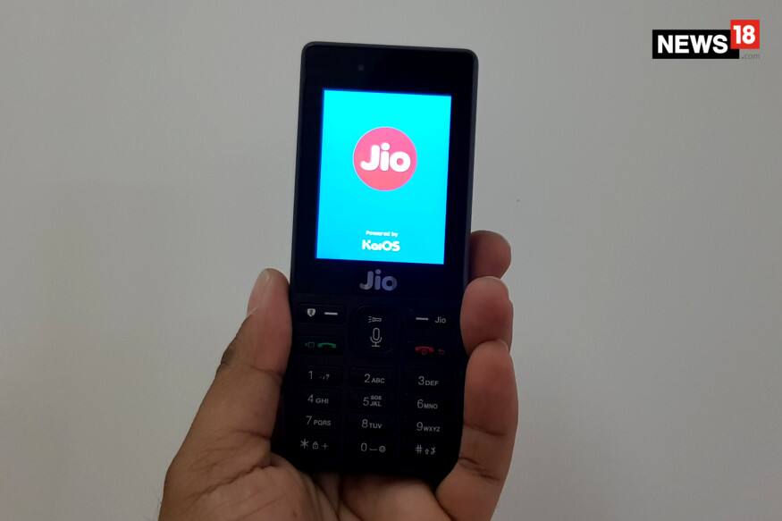 പ്രളയബാധിത പ്രദേശങ്ങളിലുള്ള നെറ്റവർക്ക് ലഭ്യത ജിയോ ഉറപ്പു വരുത്തുന്നുണ്ട്. ജിയോ ഏഴു ദിവസത്തേക്ക് അൺലിമിറ്റഡ് വോയ്സും ഡാറ്റയും സൗജന്യമായി നൽകുന്നു. പ്രളയബാധിത പ്രദേശങ്ങളിലുള്ള നെറ്റവർക്ക് ലഭ്യത ജിയോ ഉറപ്പു വരുത്തുന്നുണ്ട്. ജിയോ ഏഴു ദിവസത്തേക്ക് അൺലിമിറ്റഡ് വോയ്സും ഡാറ്റയും സൗജന്യമായി നൽകുന്നു.