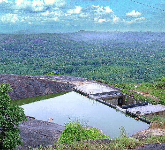  15 ലക്ഷം ലിറ്റർ ശേഷിയുള്ള മഴവെള്ള സംഭരണിയുണ്ട് ഇവിടെ.