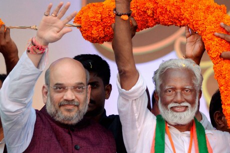 കുമ്മനത്തിന് പകരക്കാരനില്ല; കോണ്ഗ്രസിലെ കലാപം മുതലക്കാനാകാതെ ബി.ജെ.പി കുമ്മനത്തിന് പകരക്കാരനില്ല; കോണ്ഗ്രസിലെ കലാപം മുതലക്കാനാകാതെ ബി.ജെ.പി