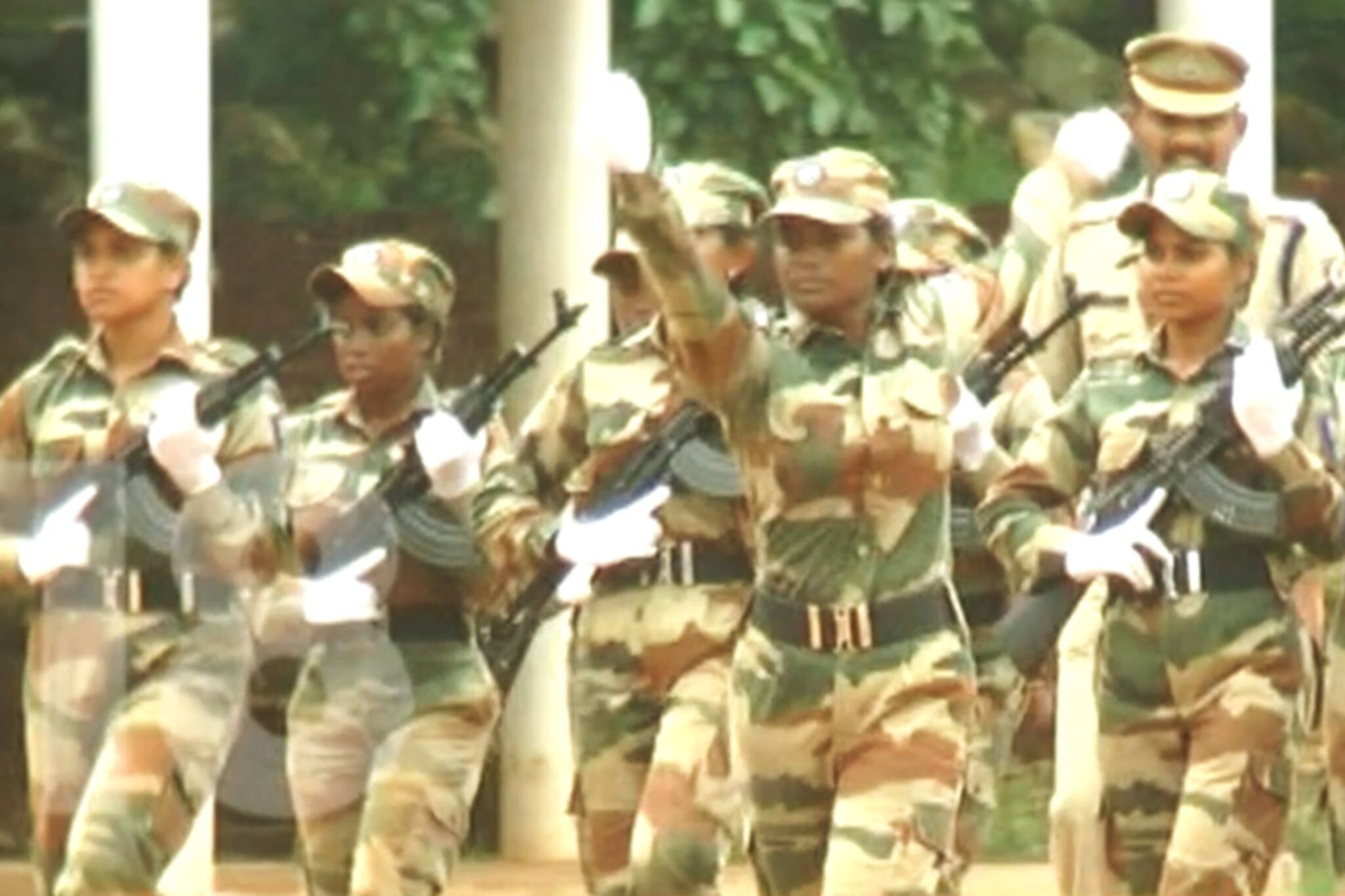 പോലീസിന് കരുത്തായി ഇനി പെൺ കമാൻഡോകളും