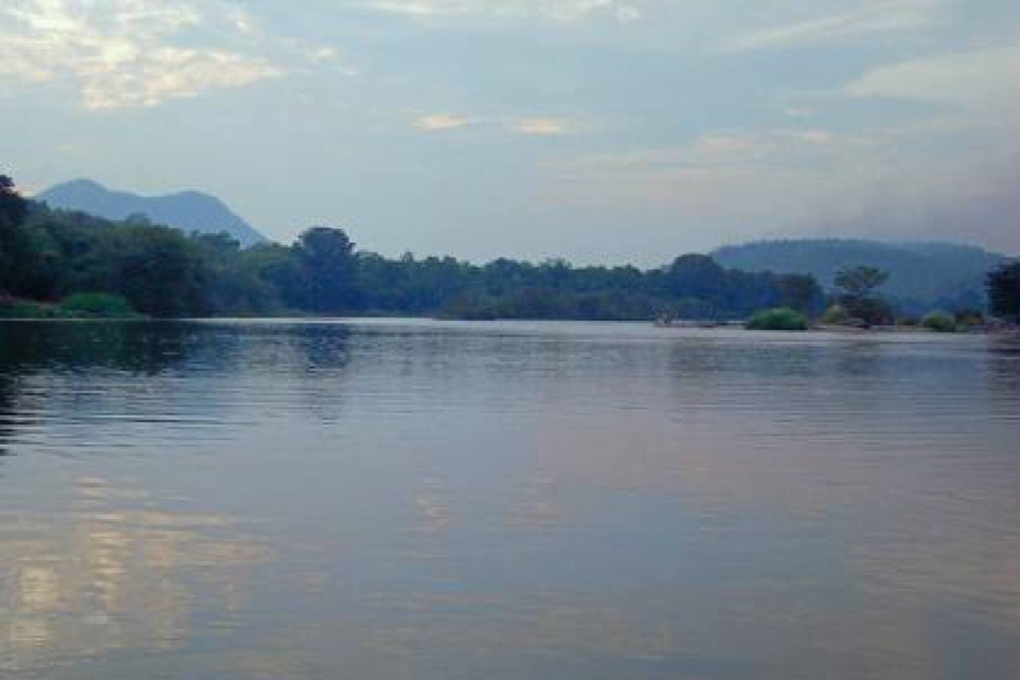 എഞ്ചിനിയറിംഗ് വിദ്യാർഥിനി നെയ്യാറിലേക്ക് ചാടി; തിരച്ചിൽ തുടരുന്നു