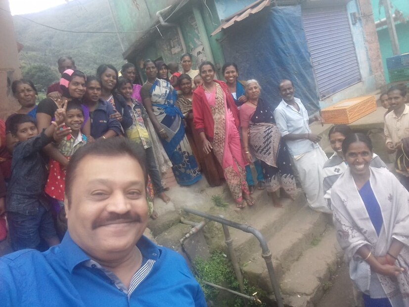  വട്ടവടയിൽ നാട്ടുകാർക്കൊപ്പം സെൽഫിയെടുത്ത് സുരേഷ് ഗോപി