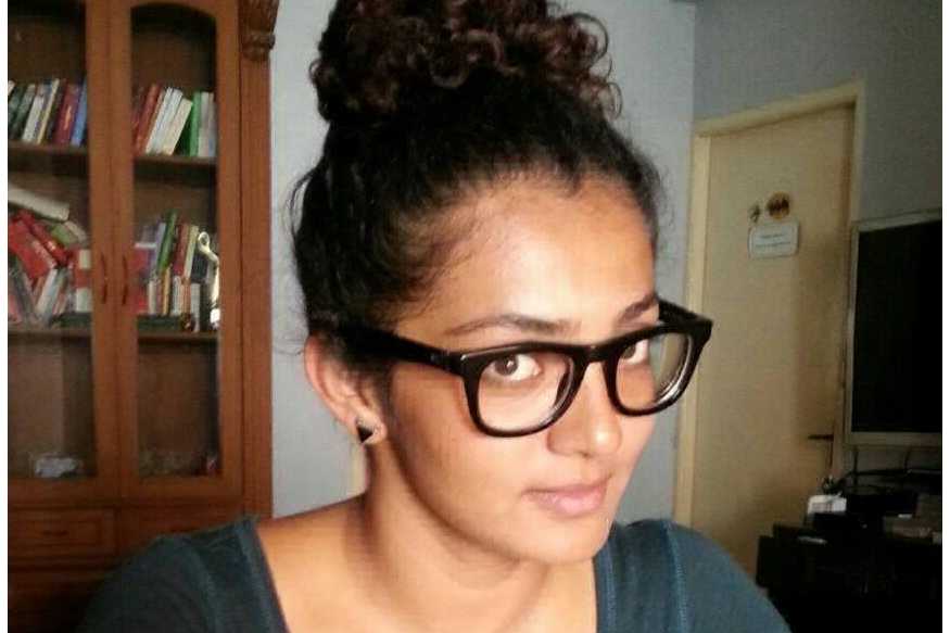പാർവതി തിരുവോത്ത് ഇനി ഗവേഷക വിദ്യാർത്ഥിനിയുടെ വേഷത്തിൽ