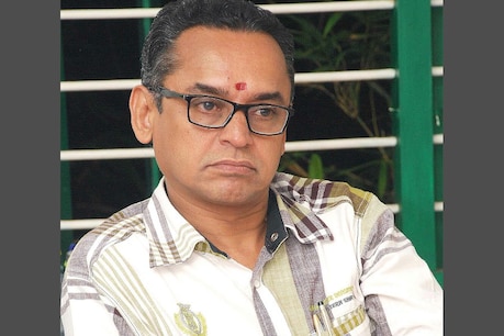 മനു സി പുളിക്കലിനെതിരായ പരാമർശം; മുല്ലപ്പള്ളിയുടെ വാക്കുകൾ നുണയുടെ വെള്ളിനാണയങ്ങളെന്ന് വയലാർ ശരത് ചന്ദ്ര വർമ മനു സി പുളിക്കലിനെതിരായ പരാമർശം; മുല്ലപ്പള്ളിയുടെ വാക്കുകൾ നുണയുടെ വെള്ളിനാണയങ്ങളെന്ന് വയലാർ ശരത് ചന്ദ്ര വർമ