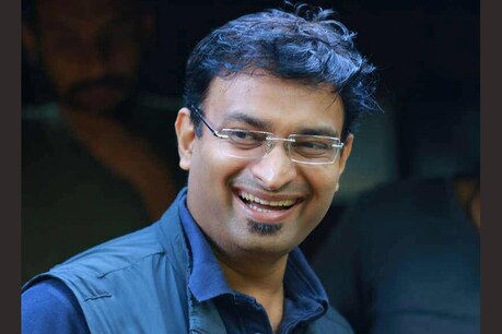 ദുരിതാശ്വാസത്തിന്റെ പേരിൽ തട്ടിപ്പുകാരും; കരുതിയിരിക്കാൻ മുന്നറിയിപ്പുമായി 'കളക്ടർ ബ്രോ' പ്രശാന്ത് നായർ ദുരിതാശ്വാസത്തിന്റെ പേരിൽ തട്ടിപ്പുകാരും; കരുതിയിരിക്കാൻ മുന്നറിയിപ്പുമായി 'കളക്ടർ ബ്രോ' പ്രശാന്ത് നായർ