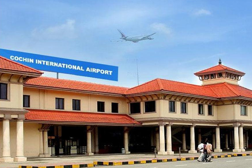  അടിയന്തരമായി വിമാന സർവ്വീസുകൾ റദ്ദാക്കിയത് നൂറുകണക്കിന് യാത്രക്കാരെ പ്രതികൂലമായി ബാധിച്ചിട്ടുണ്ട്.