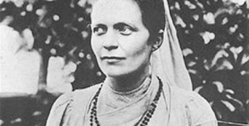  കൊൽക്കത്തയിൽ 1898ൽ നിവേദിത വിദ്യാലയം തുടങ്ങി