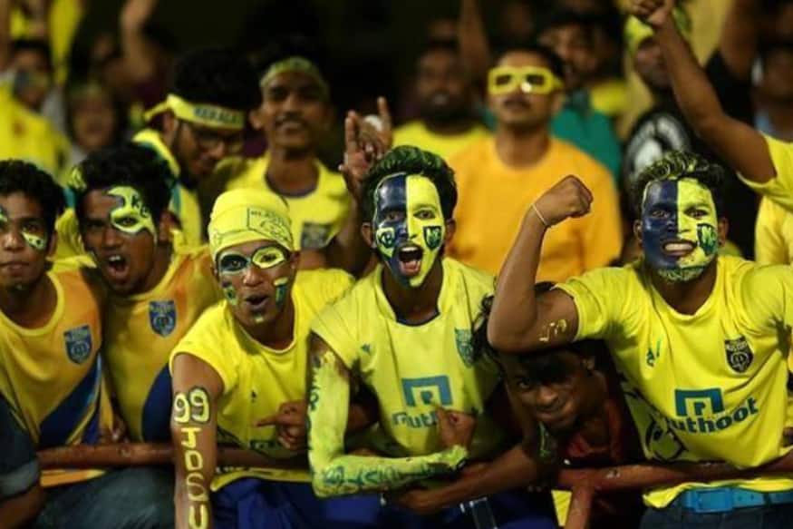 സീസണിൽ ഇതുവരെയുള്ള മോശം പ്രകടനം മറികടന്ന് മുന്നോട്ട് കുതിക്കാൻ ജയം അനിവാര്യമായിരുന്ന ബ്ലാസ്റ്റേഴ്സ് , തുടക്കത്തിൽതന്നെ ആദ്യ ലക്ഷ്യത്തിലെത്തി. സെർജിയോ സിഡോഞ്ചയാണ് ഗോവൻ വലകുലുക്കിയത്. ആദ്യ പകുതി അവസാനിക്കുന്നതിന് തൊട്ടുമുന്പ് മൌർത്താഡ ഫാൾ ഗോവയെ ഒപ്പമെത്തിച്ചു. ഇഞ്ച്വറി ടൈമിൽ ഓഗ്ബച്ചെയുടെ മിന്നും ഷോട്ട് ഗോവൻ ഗോളി രക്ഷിച്ചതോടെ ആദ്യ പകുതി 1-1ന് അവസാനിച്ചു. സീസണിൽ ഇതുവരെയുള്ള മോശം പ്രകടനം മറികടന്ന് മുന്നോട്ട് കുതിക്കാൻ ജയം അനിവാര്യമായിരുന്ന ബ്ലാസ്റ്റേഴ്സ് , തുടക്കത്തിൽതന്നെ ആദ്യ ലക്ഷ്യത്തിലെത്തി. സെർജിയോ സിഡോഞ്ചയാണ് ഗോവൻ വലകുലുക്കിയത്. ആദ്യ പകുതി അവസാനിക്കുന്നതിന് തൊട്ടുമുന്പ് മൌർത്താഡ ഫാൾ ഗോവയെ ഒപ്പമെത്തിച്ചു. ഇഞ്ച്വറി ടൈമിൽ ഓഗ്ബച്ചെയുടെ മിന്നും ഷോട്ട് ഗോവൻ ഗോളി രക്ഷിച്ചതോടെ ആദ്യ പകുതി 1-1ന് അവസാനിച്ചു.