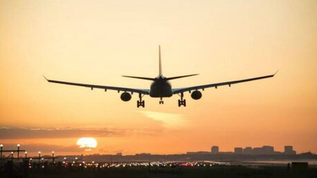 Expats Return | ദോഹയിൽ നിന്നുള്ള ആദ്യ വിമാനം കൊച്ചിയിലെത്തി; നാട്ടിലേക്കെത്തിയത് ആറ് നവജാതശിശുക്കൾ ഉൾപ്പെടെ 178 പേർ Expats Return | ദോഹയിൽ നിന്നുള്ള ആദ്യ വിമാനം കൊച്ചിയിലെത്തി; നാട്ടിലേക്കെത്തിയത് ആറ് നവജാതശിശുക്കൾ ഉൾപ്പെടെ 178 പേർ