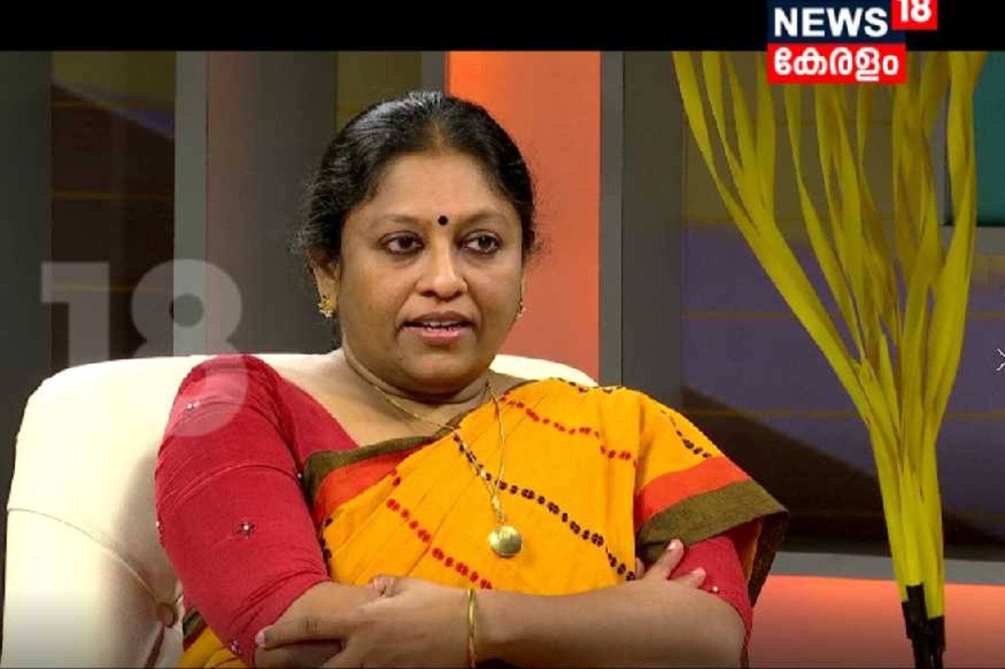 വരികള്‍ക്കിടയില്‍  കെ ആര്‍ മീര