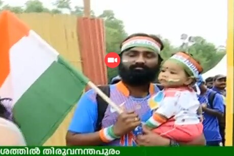 കളിയാവേശത്തില് കാര്യവട്ടം; സ്റ്റേഡിയവും പരിസരവും നിറഞ്ഞ് ആരാധകര് കളിയാവേശത്തില് കാര്യവട്ടം; സ്റ്റേഡിയവും പരിസരവും നിറഞ്ഞ് ആരാധകര്