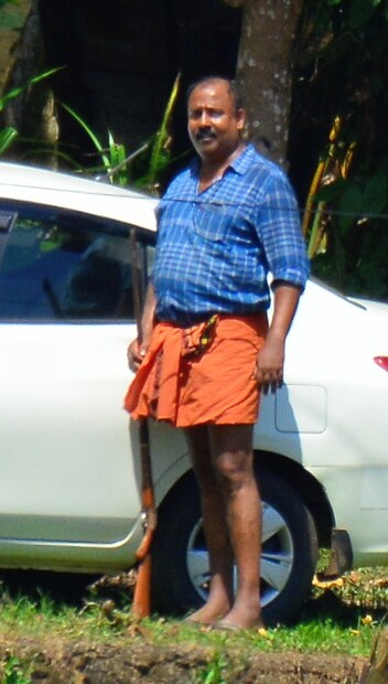  വേട്ടക്കാരും രണ്ട് തോക്കുകളും വാഹനവും പിടിച്ചെടുത്തു