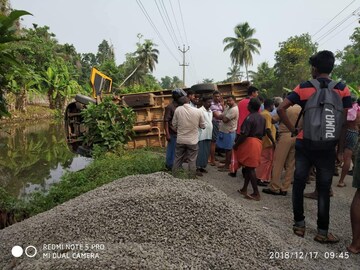 PHOTOS- ആലപ്പുഴയിലെ സ്കൂൾ ബസ് അപകടം