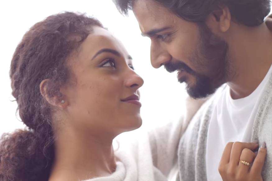  സഹമത്സരാർത്ഥിയായ പേളി മാണിയുമായുള്ള പ്രണയം ശ്രീനിഷിനെയും പേളിയെയും പ്രേക്ഷകരുടെ ഇഷ്‌ട താരങ്ങളാക്കി മാറ്റുകയും ചെയ്‌തു